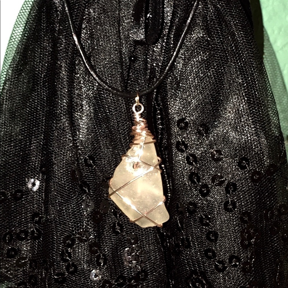 🌸pink Sea Glass Wire Wrapped Necklace Rose Gold - Picture 5 of 8